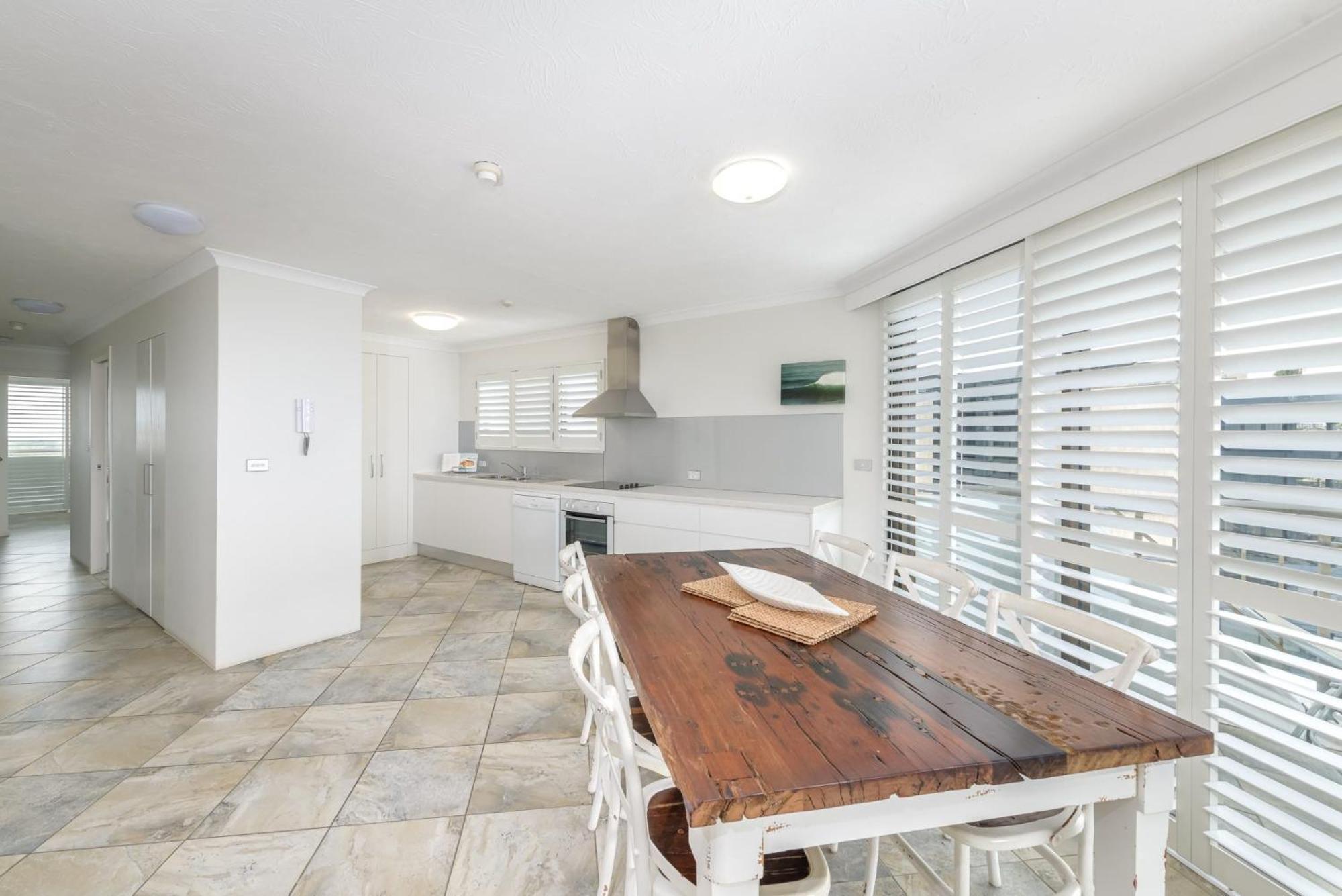 Bayview Apartments Rainbow Bay Coolangatta Exterior photo